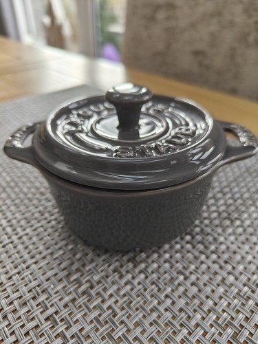 Staub mini round cocotte - -,