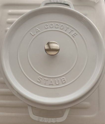 Staub cast iron cocotte - cocotte, /