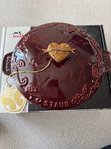 Staub tomorrowland serving - tomorrowland,