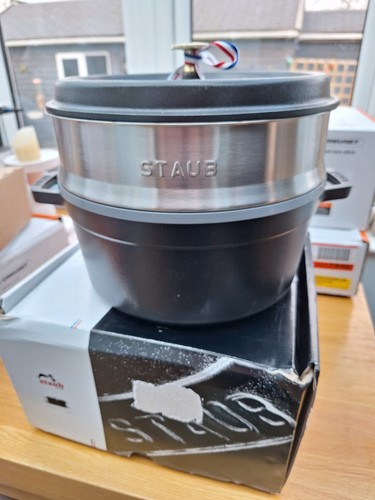 Staub cocotte with - cocotte,