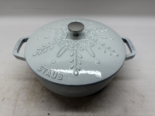 Staub snowflake casserole dish - snowflake,