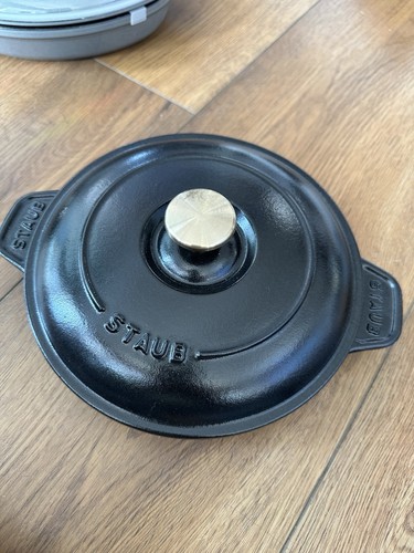 Staub round hot - hot, plate