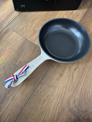 Staub enamel cast iron skillet - staub,