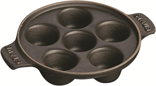 Staub round snail dish cast - snail,