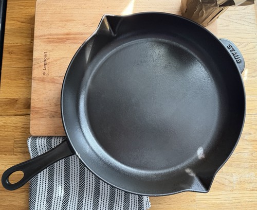 Staub 30cm enameled - staub, cast
